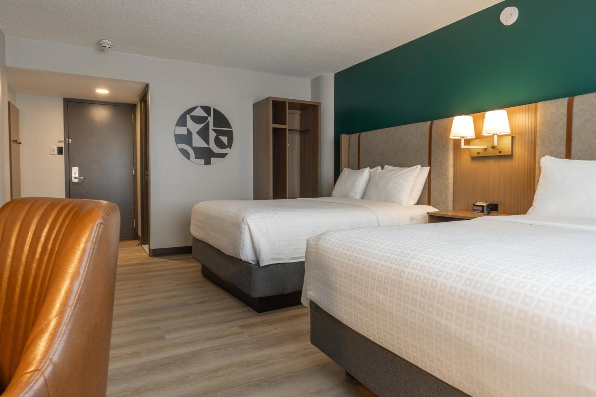 ควอลิตี้ โฮเต็ล เอ ซองทร์ เดอ กงเกร Hotel Saint-Jean-sur-Richelieu ภายนอก รูปภาพ