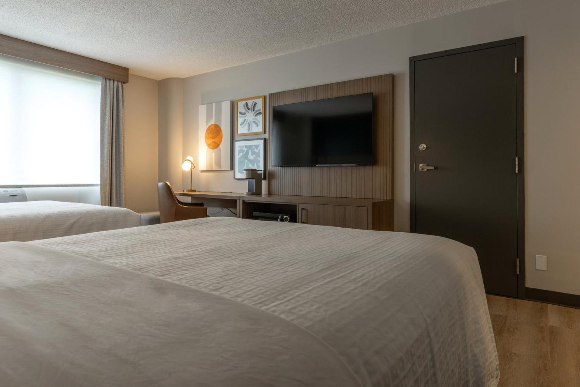 ควอลิตี้ โฮเต็ล เอ ซองทร์ เดอ กงเกร Hotel Saint-Jean-sur-Richelieu ภายนอก รูปภาพ