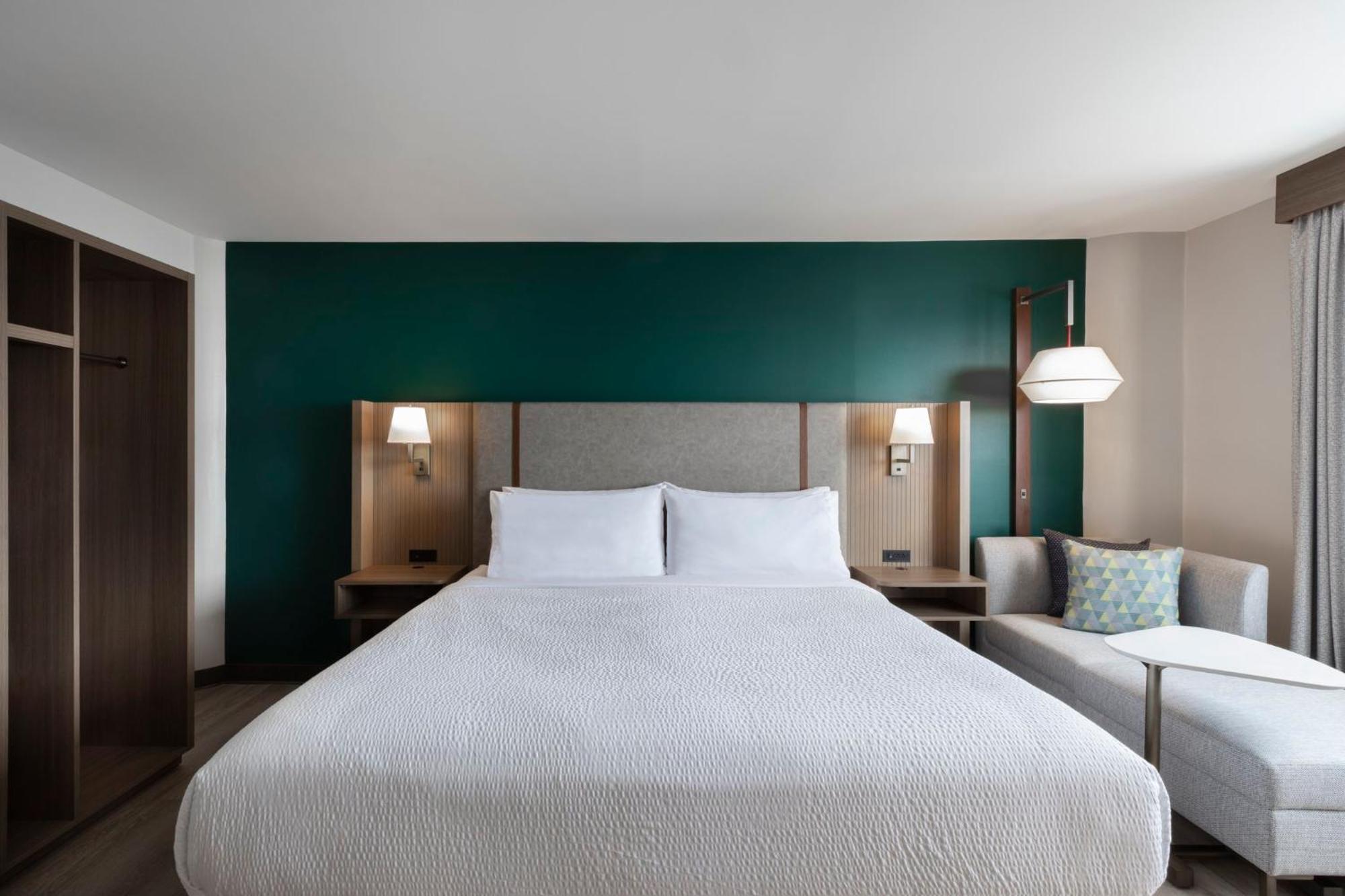ควอลิตี้ โฮเต็ล เอ ซองทร์ เดอ กงเกร Hotel Saint-Jean-sur-Richelieu ภายนอก รูปภาพ